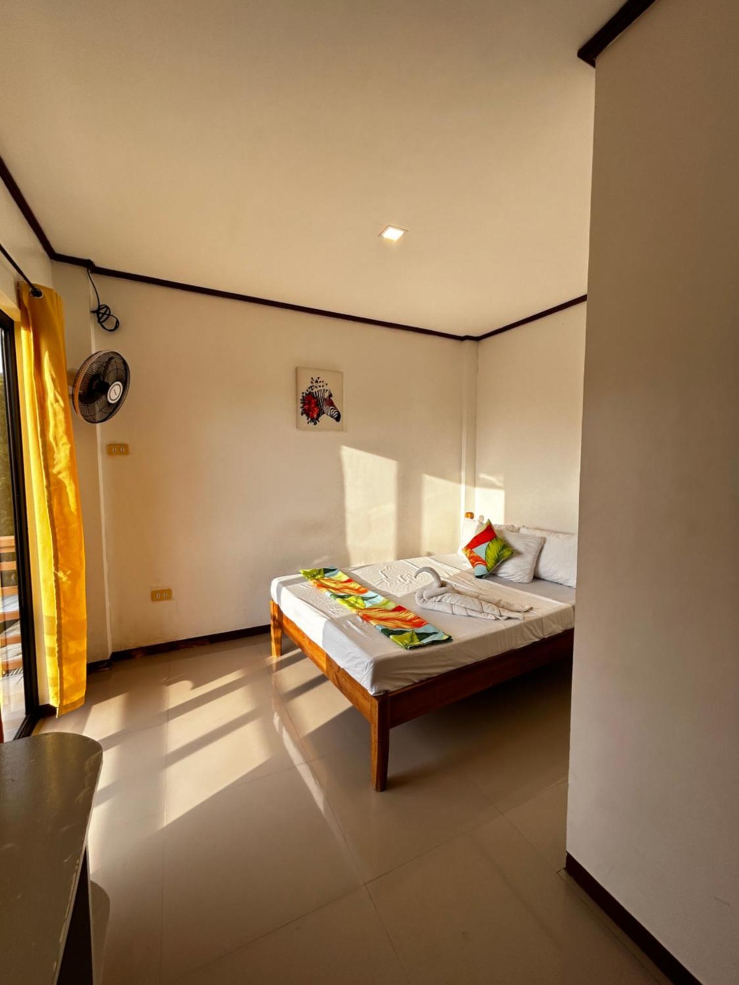 Brenmariel Tourist Inn El Nido Ngoại thất bức ảnh